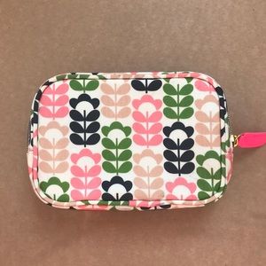 Charming Charlie Make-Up Bag